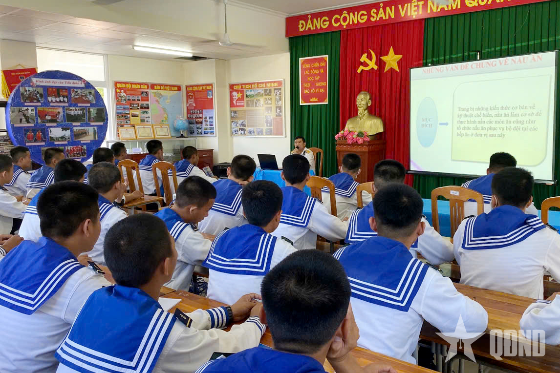 Học viện Hải quân tập huấn nghiệp vụ nuôi quân